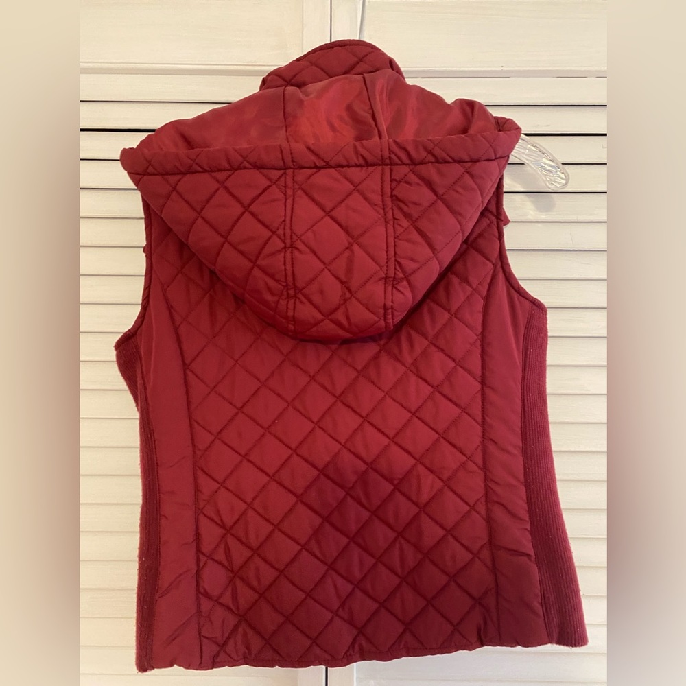 Vest - Picture 2 of 3